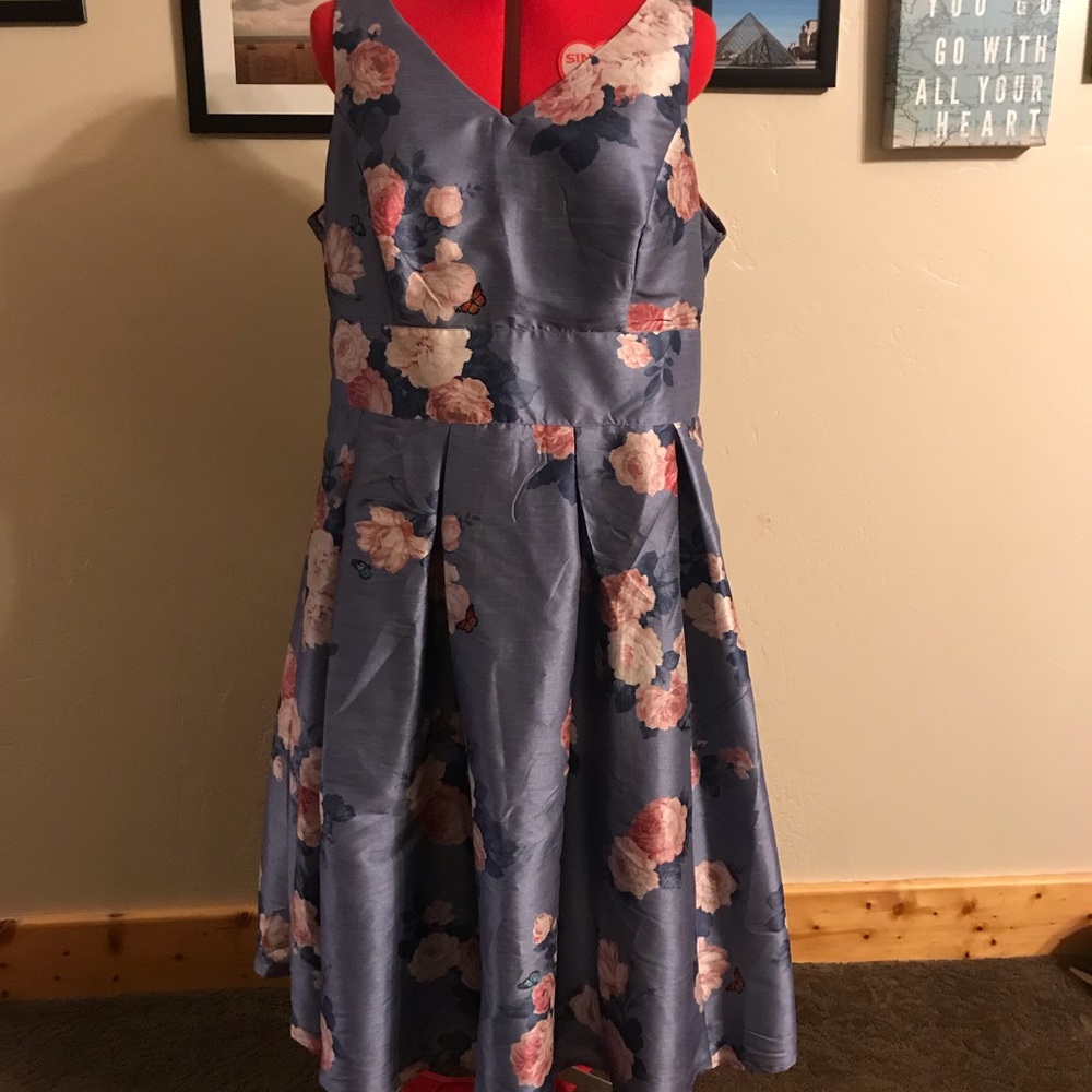 NWOT Eshakti blue dress